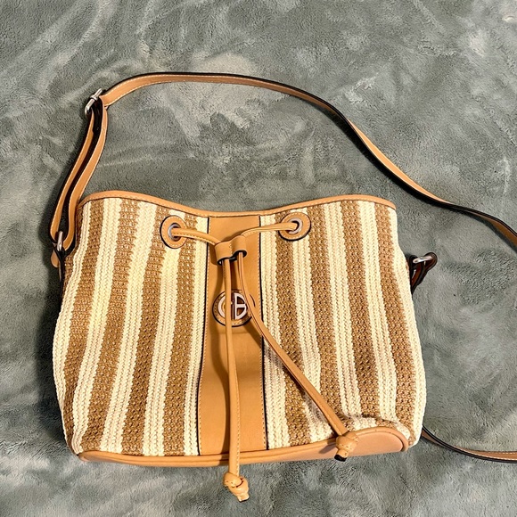 Giani Bernini Bucket Tote Handbag - Picture 1 of 3